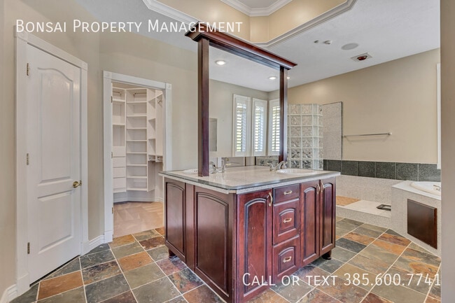 Building Photo - 11291 Palisade View Dr