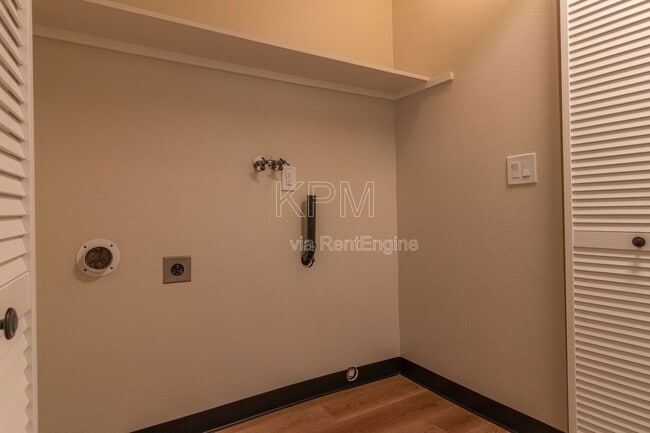 Building Photo - 7357 Kelley Dr