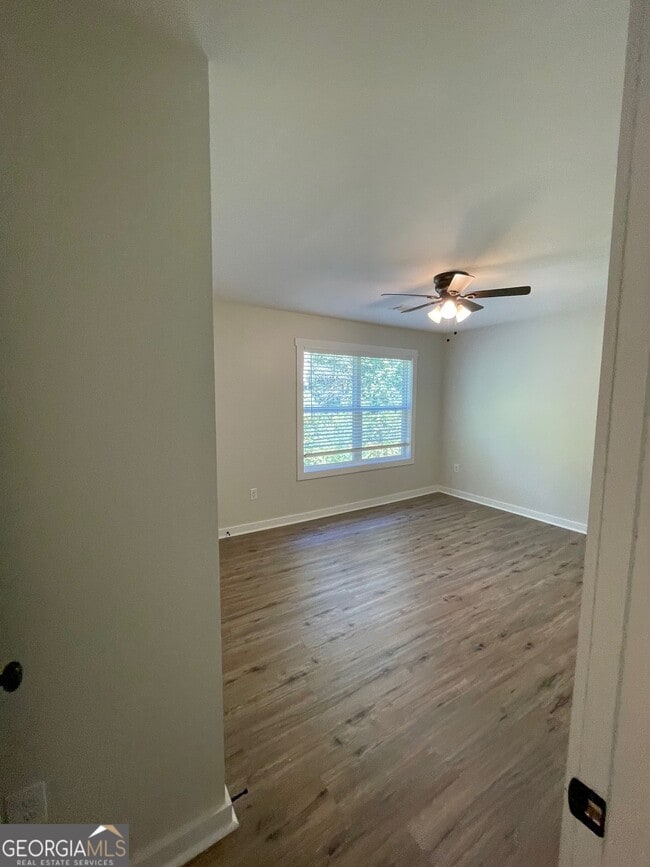 Building Photo - 154 Crestpoint Rd