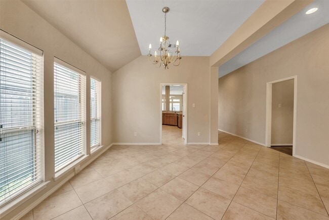 Building Photo - 871 Falling Springs Ln