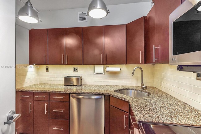 Building Photo - 1200 West Ave