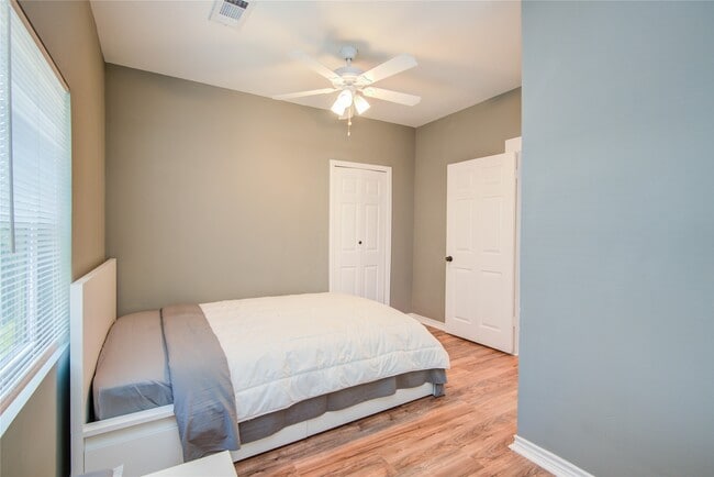 Building Photo - 2712 Link Rd