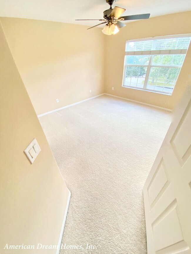 Building Photo - 10973 Willow Ridge Loop