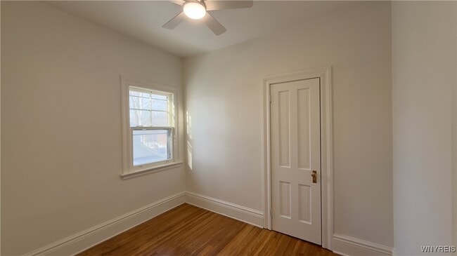 Building Photo - 204 Union St