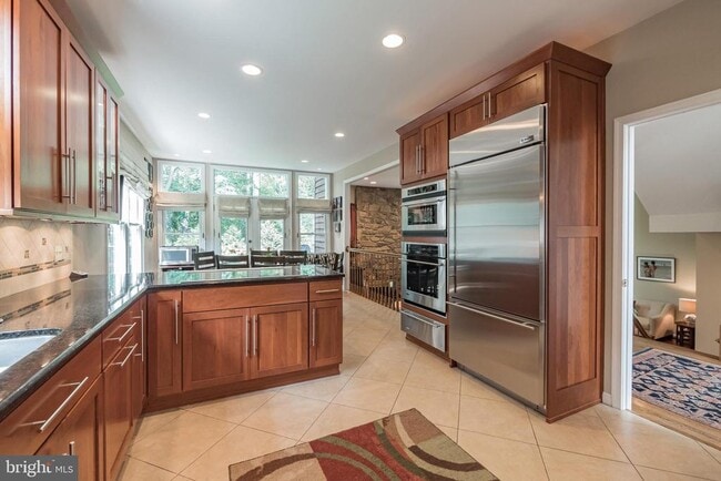 Building Photo - 5507 Thornbush Ct