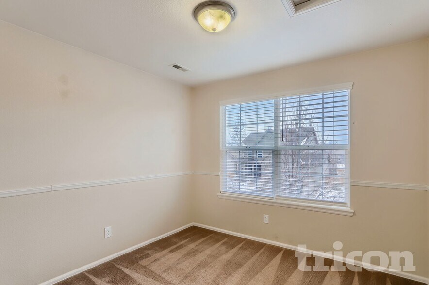 Building Photo - 1570 Edenbridge Dr