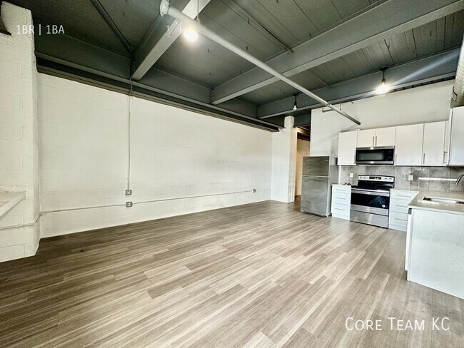 Building Photo - 1180 E 30th St