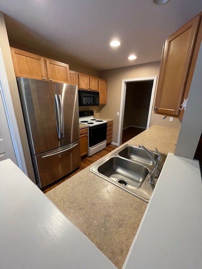 Building Photo - 2 Bed 2.5 Bath Townhouse in Lititz