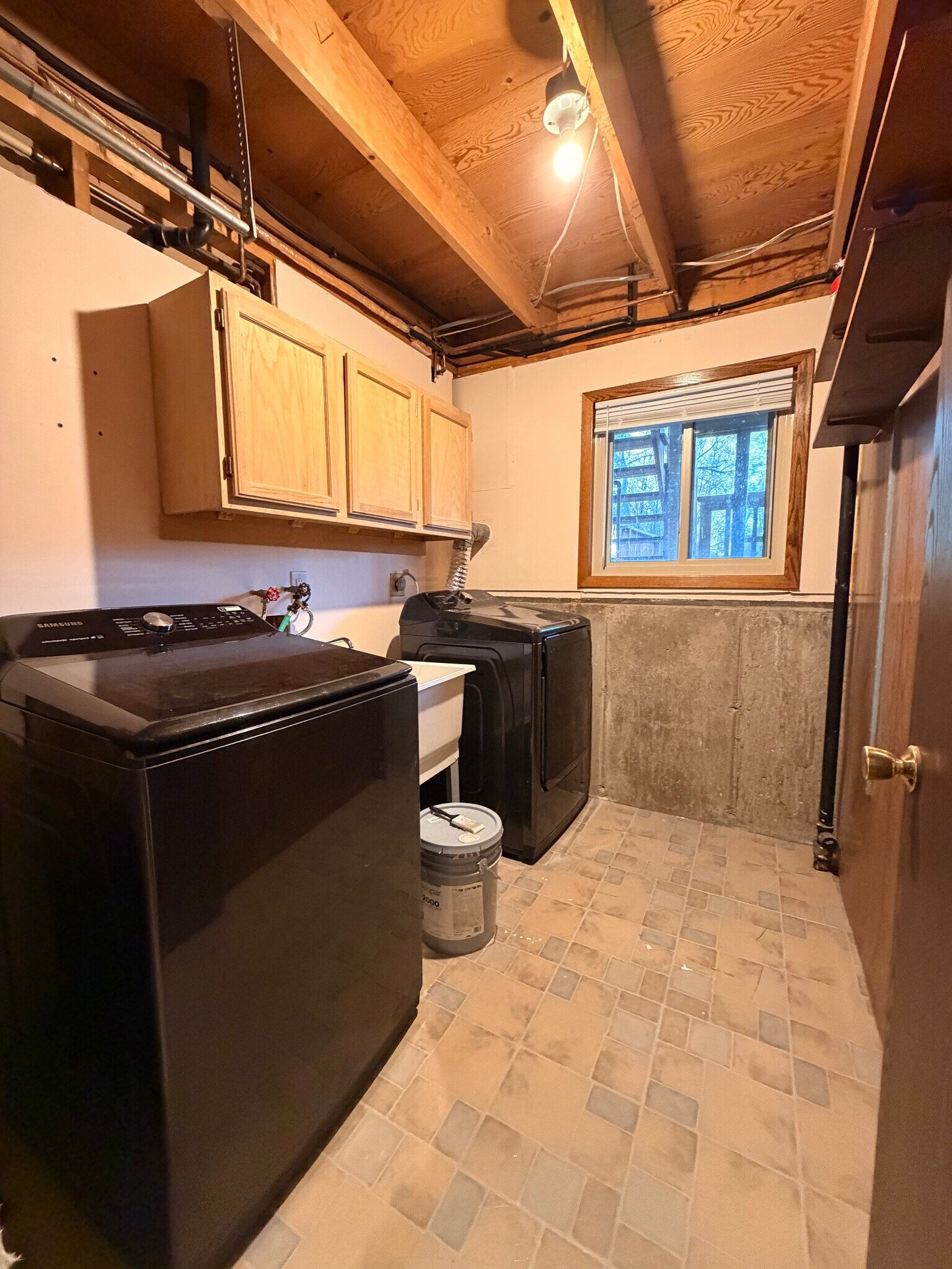 Building Photo - 2328 Apache St