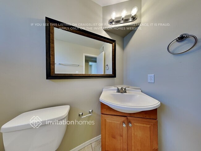 Building Photo - 2201 S Orange