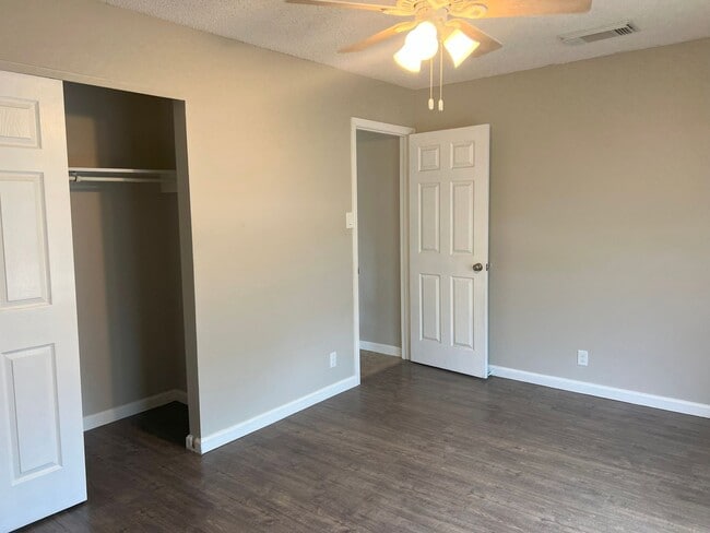 Building Photo - Lovely Ventura rental!