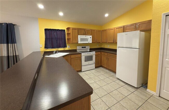 Building Photo - 1719 Hammocks Ave