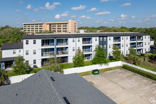 Building Photo - Eggleston Place