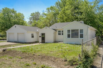 Building Photo - 711 E Fair St