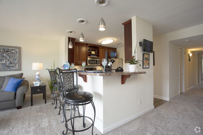 2BR,2BR,-1216SF CHESAPEAKE - - Mill Creek Landing Apartments