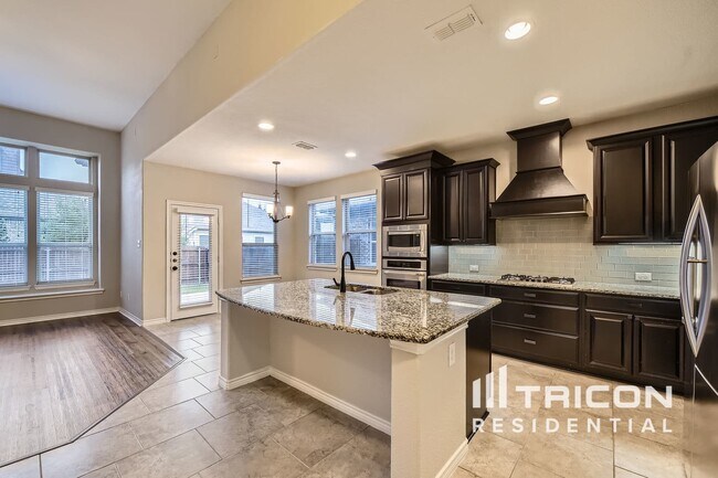 Building Photo - 1240 Trumpet Dr