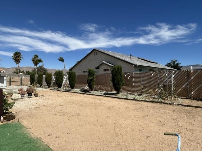 Building Photo - 7728 Paisley Ave