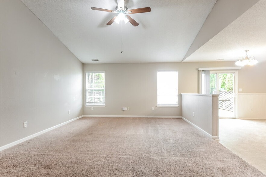 Building Photo - 36 W Pine Ridge Dr