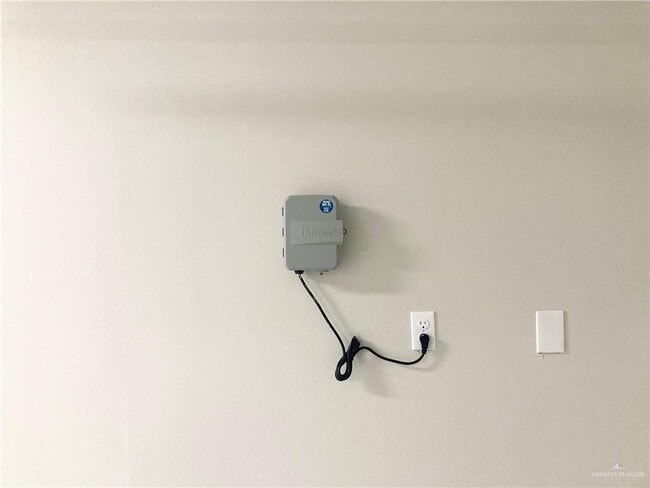 Building Photo - 40 Corales St