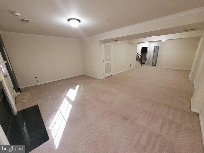 Building Photo - 4008 Spirea Ct