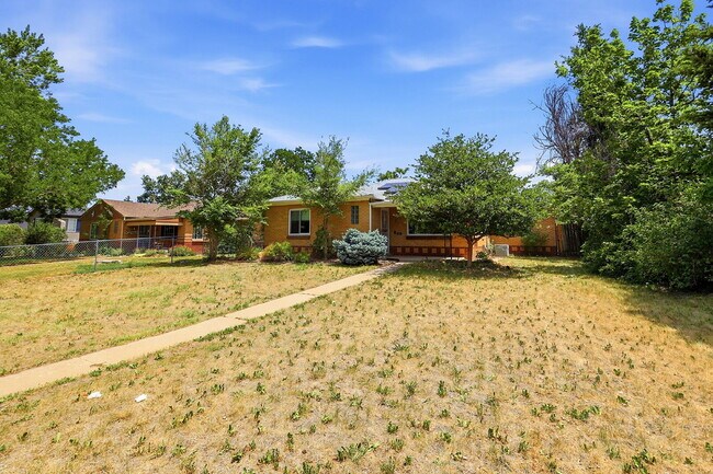 Building Photo - $2,145.95 with $600 off the first month's rent, 2 Beds - 1 Bath, Single Family Home in Denver wit...