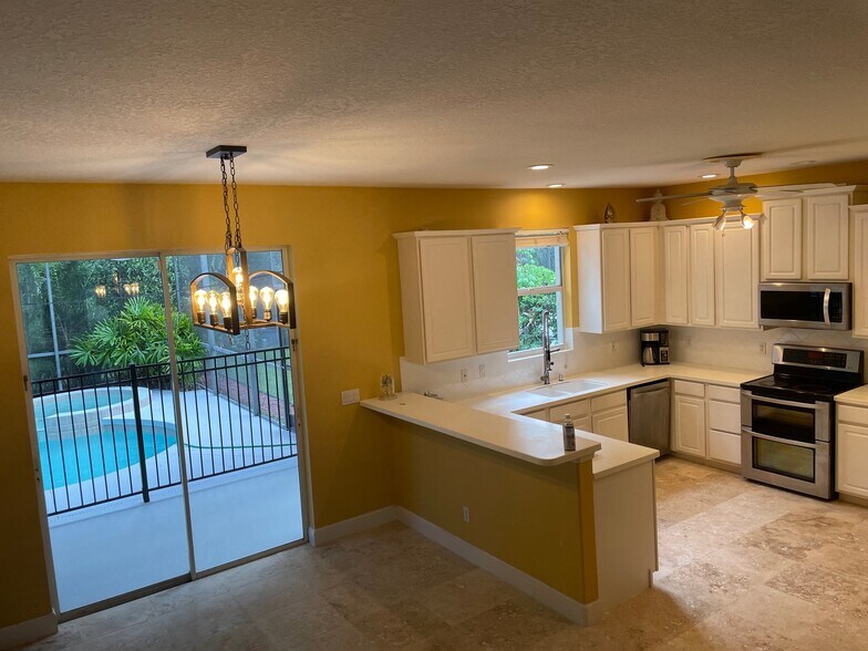 Building Photo - 759 Fordingbridge Way