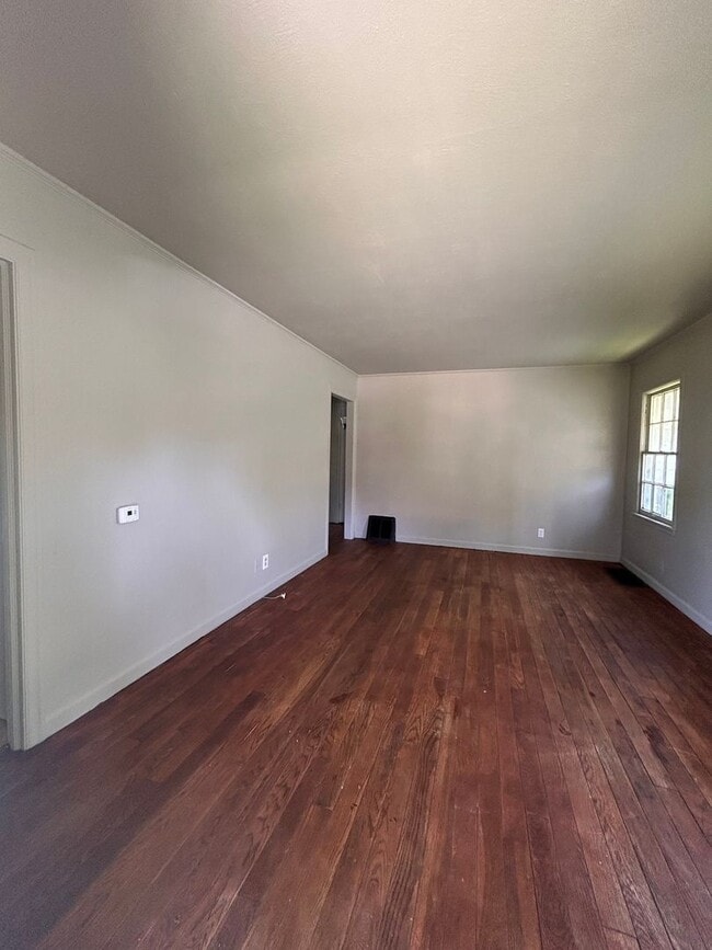 Building Photo - 4223 Lillie St