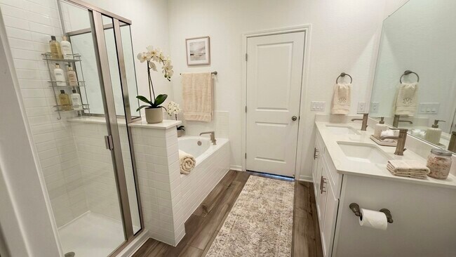 Building Photo - 7123 Glennwick Grv Ln