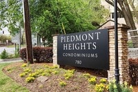 Building Photo - 1115 Summit N Dr NE