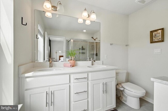 Building Photo - 5051 Silver Oak Dr