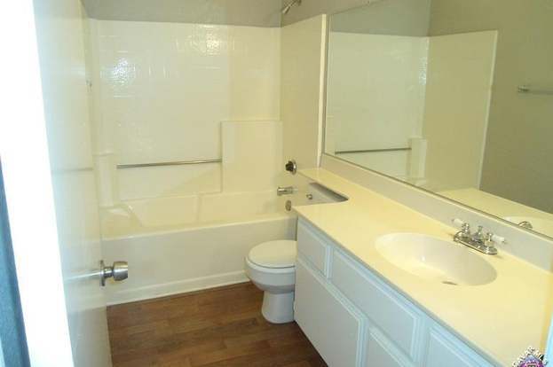 Building Photo - 43007 Pearlwood Dr