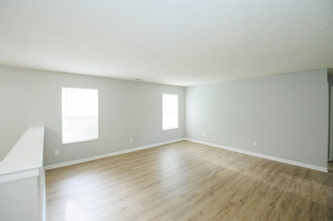 Building Photo - Updated Three Bedroom Single Family Home i...