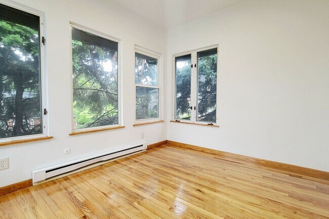 Building Photo - 86 E Fort Lee Rd