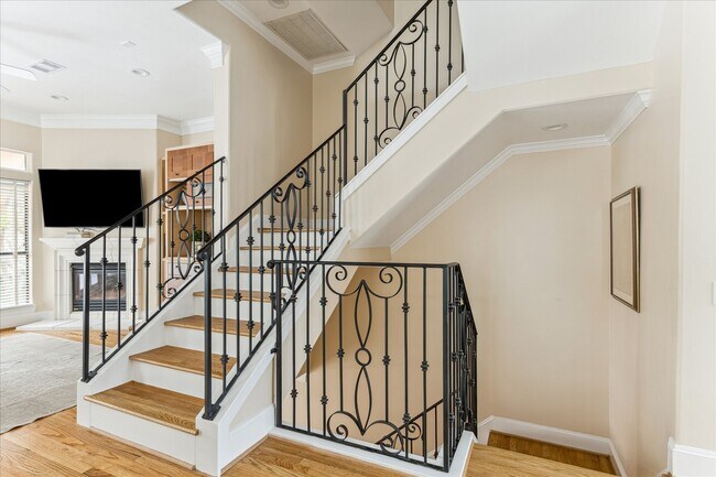 Building Photo - 3515 Yupon St