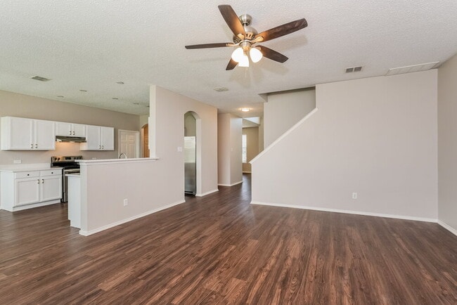 Building Photo - 1010 Hanover Dr