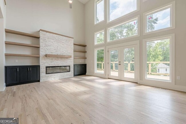 Building Photo - 2555 Chattahoochee Ln