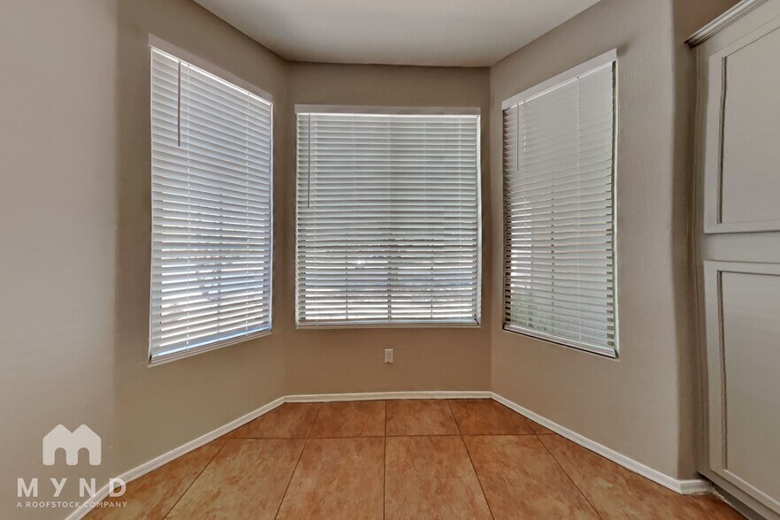 Building Photo - 41201 N Yorktown Trail