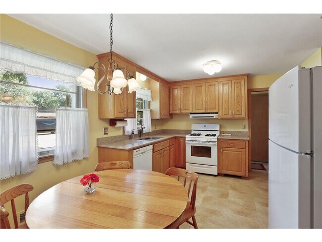 Building Photo - 5233 Danens Dr