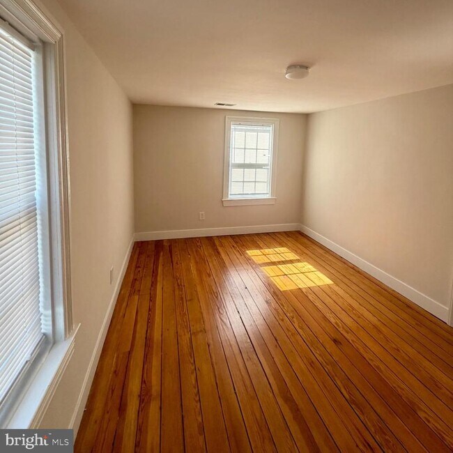 Building Photo - 17700 Barnesville Rd