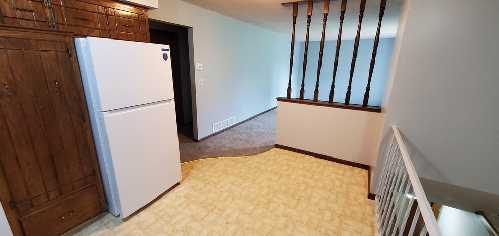 Building Photo - 9910 Upper 161st St W
