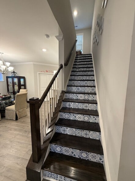 Building Photo - 648 Meadowlark Dr