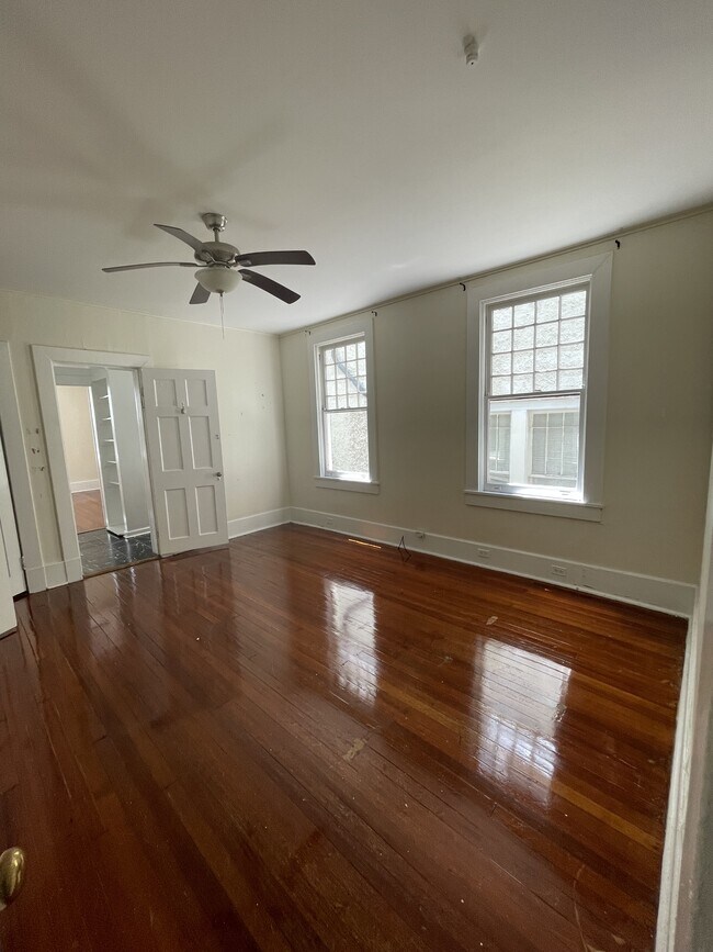 Building Photo - 7810 St Charles Ave