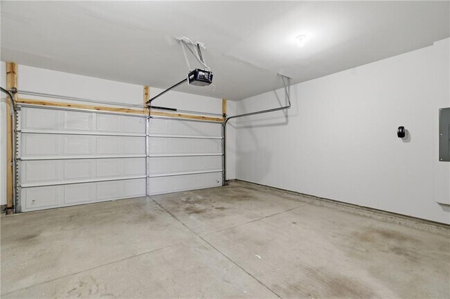 Building Photo - 1543 Maston Rd