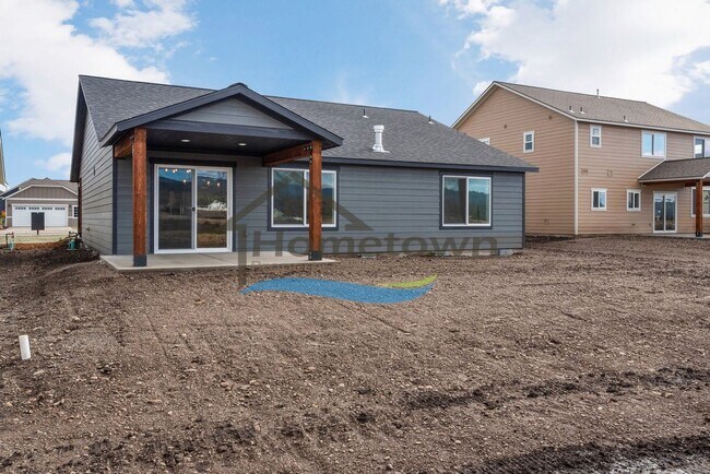 Building Photo - 3-Bedroom, 2-Bathroom Home with 3-Car Gara...