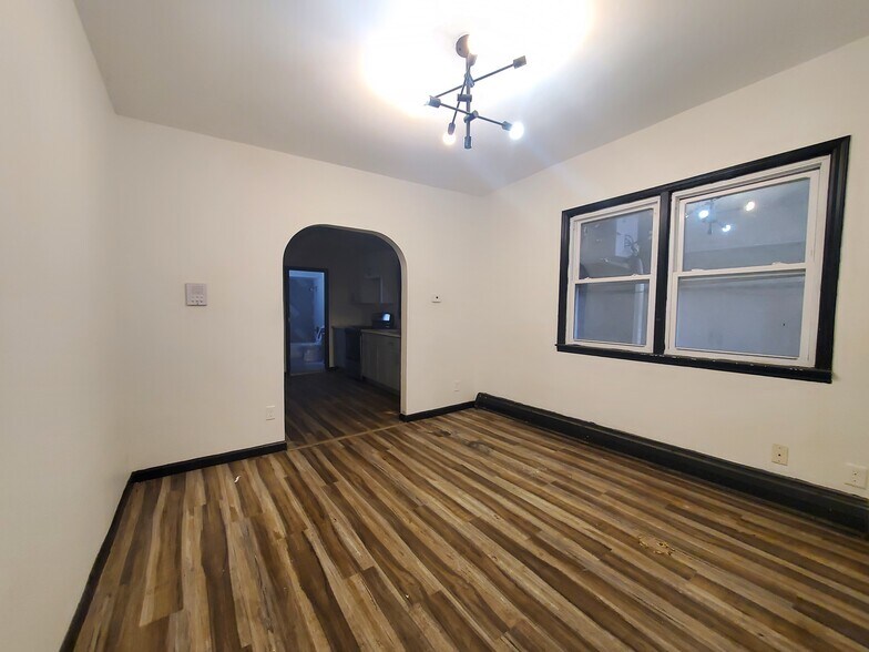 93 Garden Ave 1R - 97 Garden St