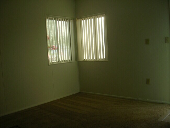 Building Photo - 522 W Howe St