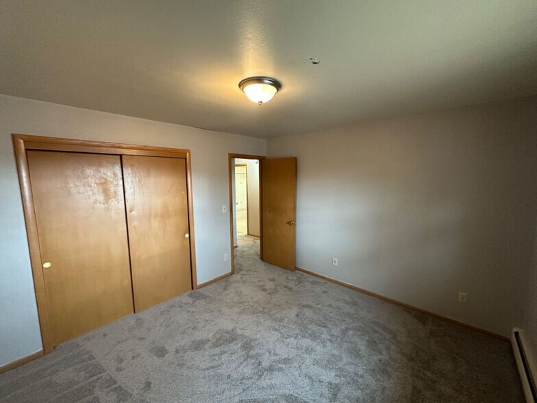Building Photo - 7343 N Teutonia Ave
