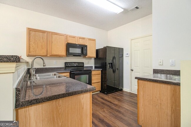 Building Photo - 2781 Parkway Cove