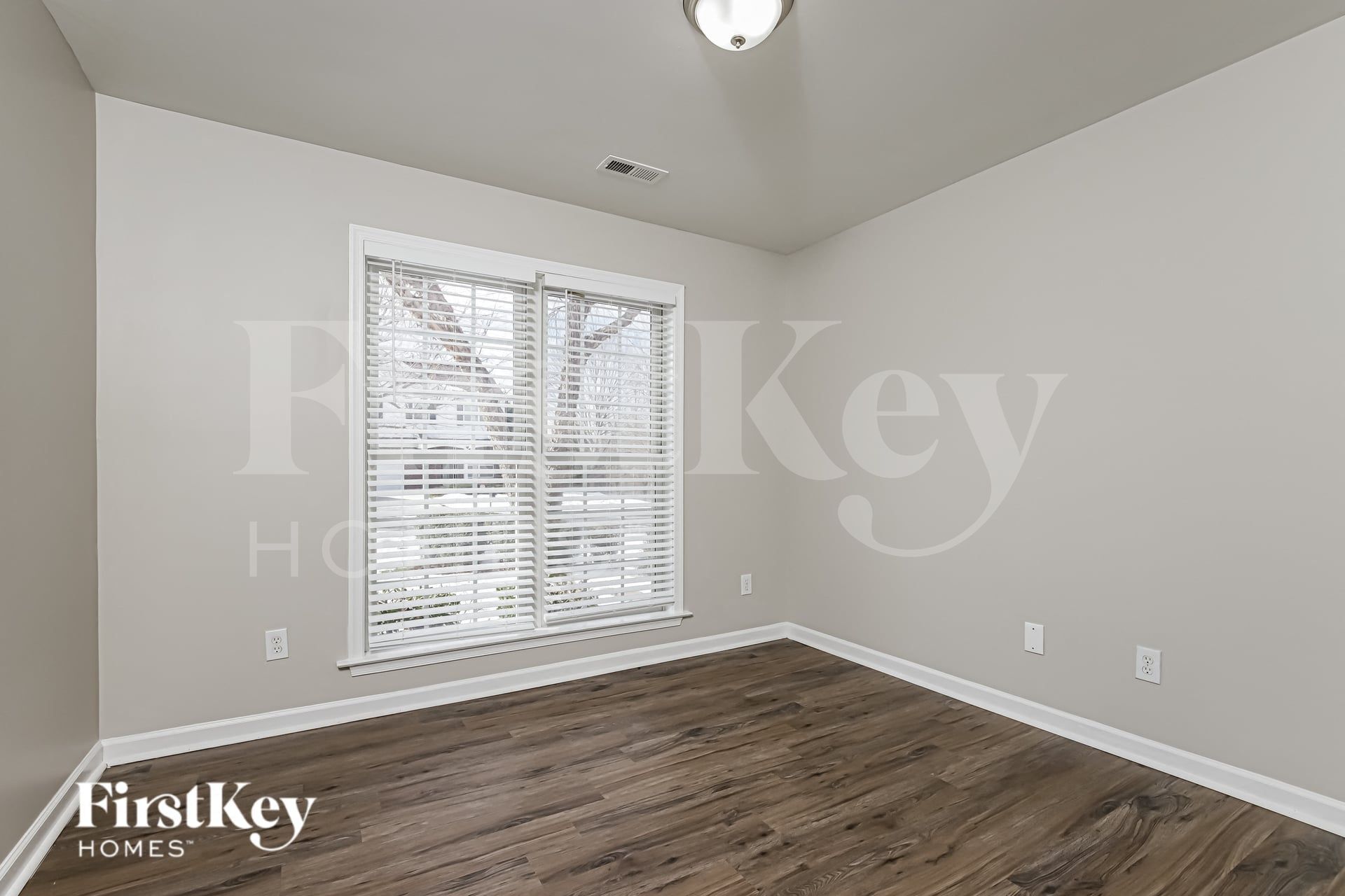 Building Photo - 5902 Black Willow Dr