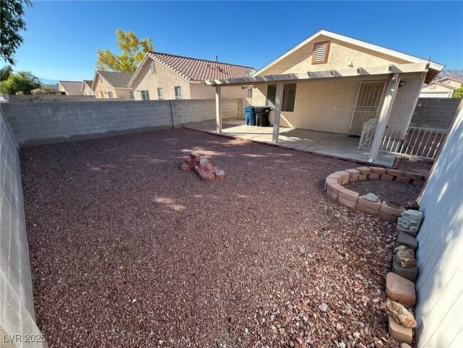 Building Photo - 625 Carlos Julio Ave